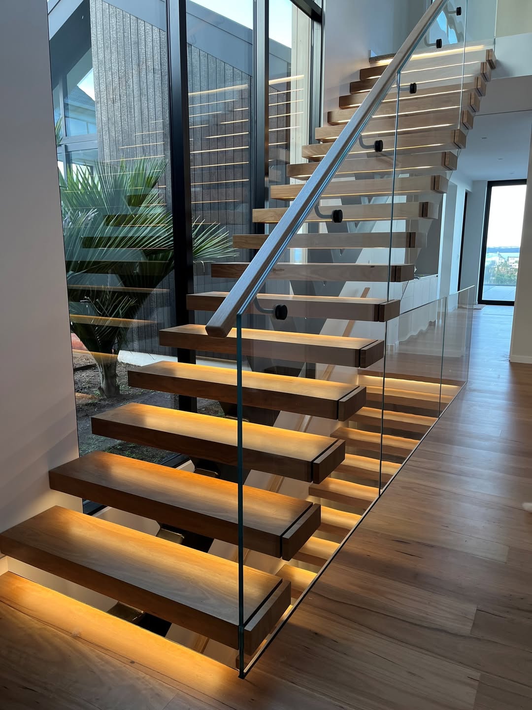 Continental stairs_floating stairs Floating stairs